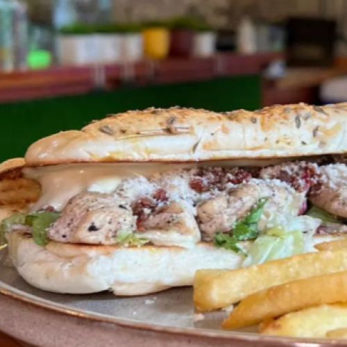 Sub Cesar Chicken De Cortesía